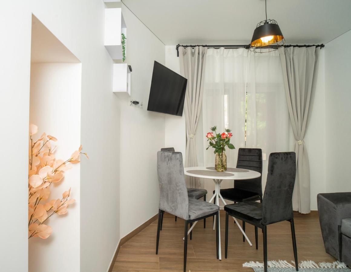 Downhill Apartment On The Groundfloor 카우나스 외부 사진